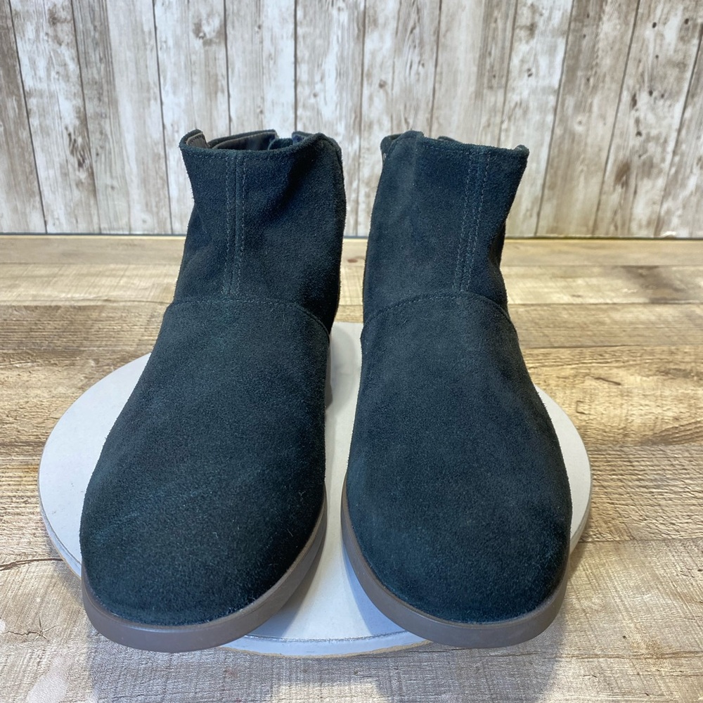 Koolaburra by UGG Women’s Black Suede Studded Ankle Boots Size 9.5